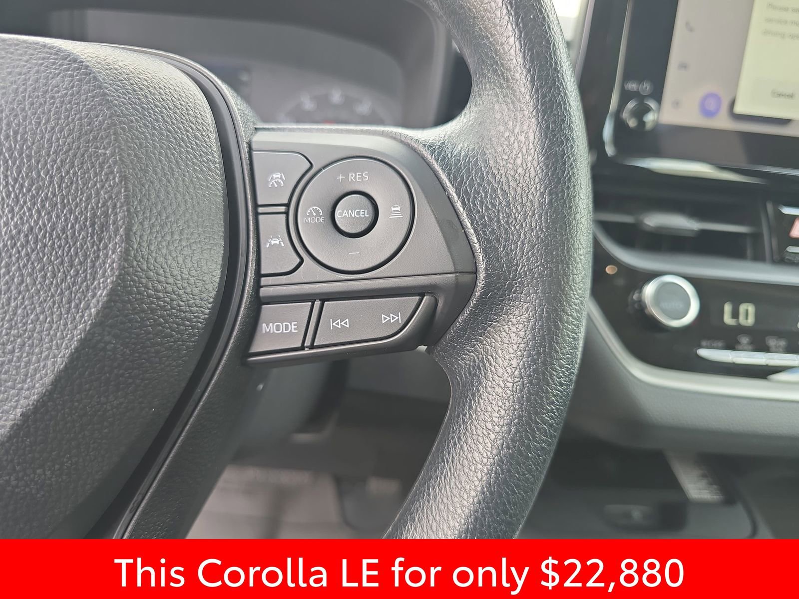 Used 2025 Toyota Corolla LE w/ LE Premium Package image 23