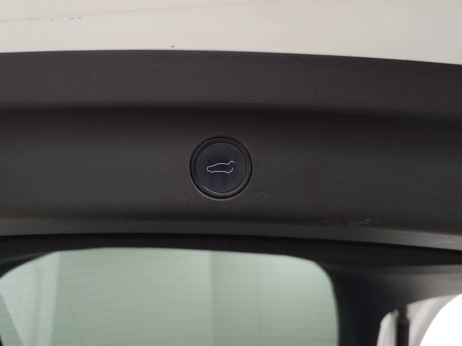 Used 2021 Tesla Model Y Long Range AWD/4WD image 9