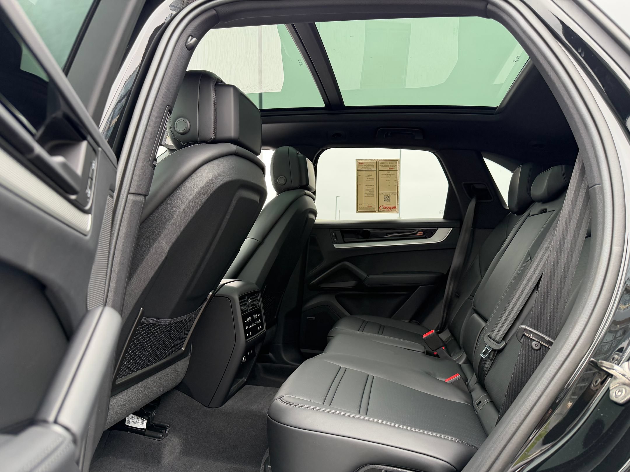 New 2026 Porsche Cayenne E-Hybrid AWD/4WD image 17
