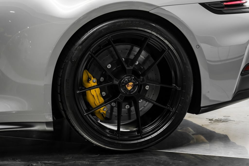 Used 2026 Porsche 911 Carrera GTS RWD image 58