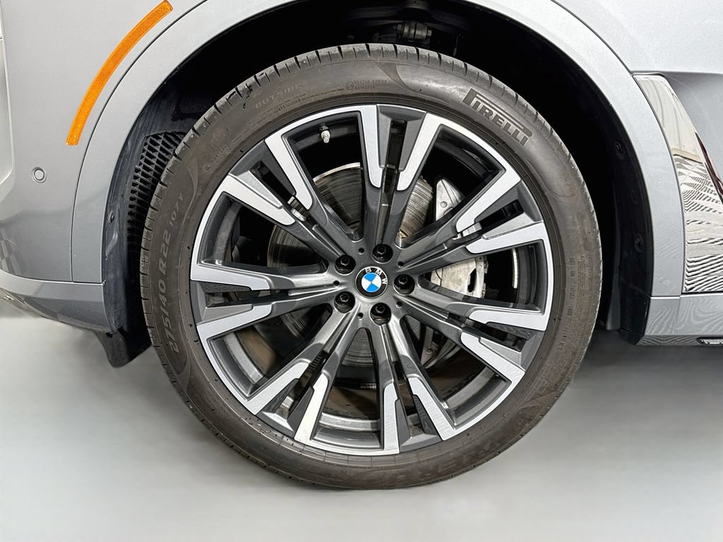 Used 2024 BMW X7 xDrive40i w/ Premium Package AWD/4WD image 33
