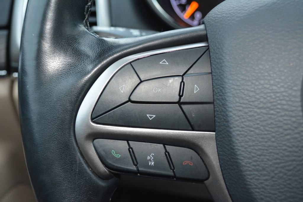 Used 2021 Jeep Grand Cherokee Limited image 16