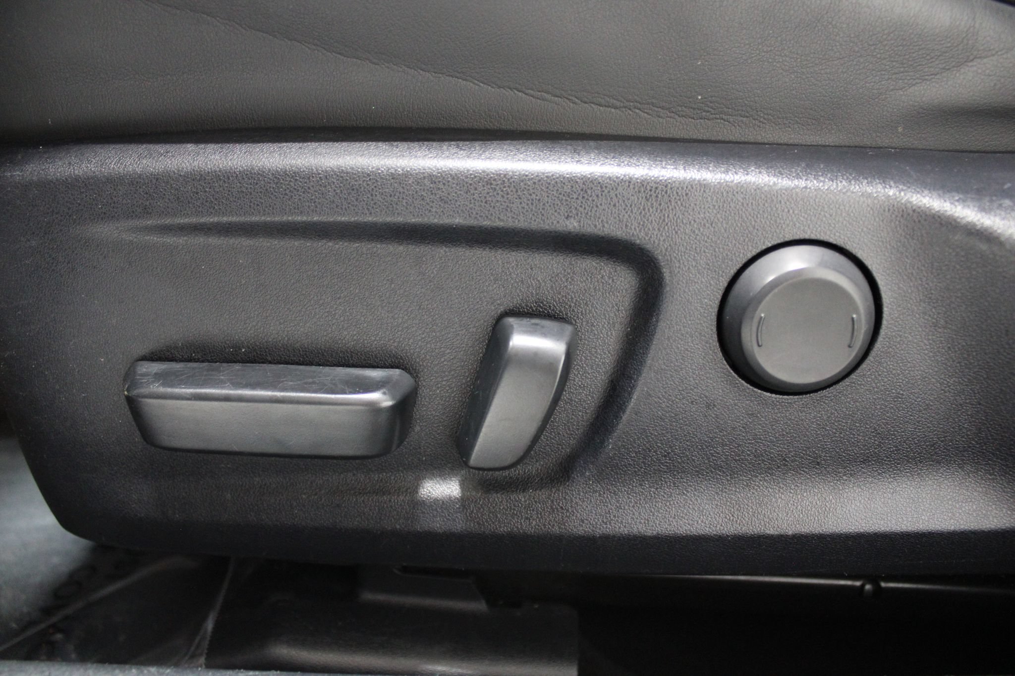 Used 2023 Lexus IS 350 F Sport w/ Memory Package RWD image 41