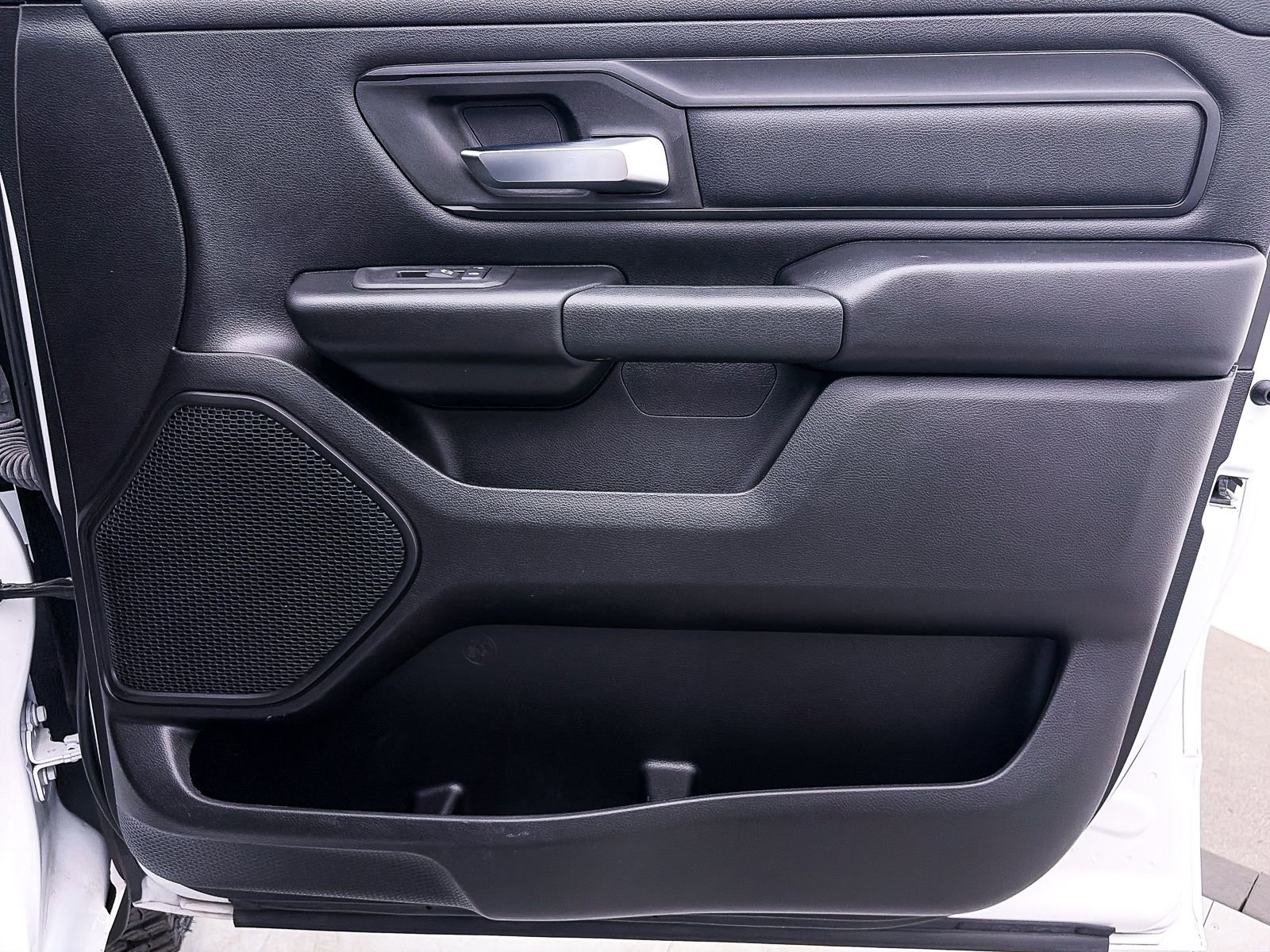 Used 2025 RAM 1500 Classic Warlock AWD/4WD image 31
