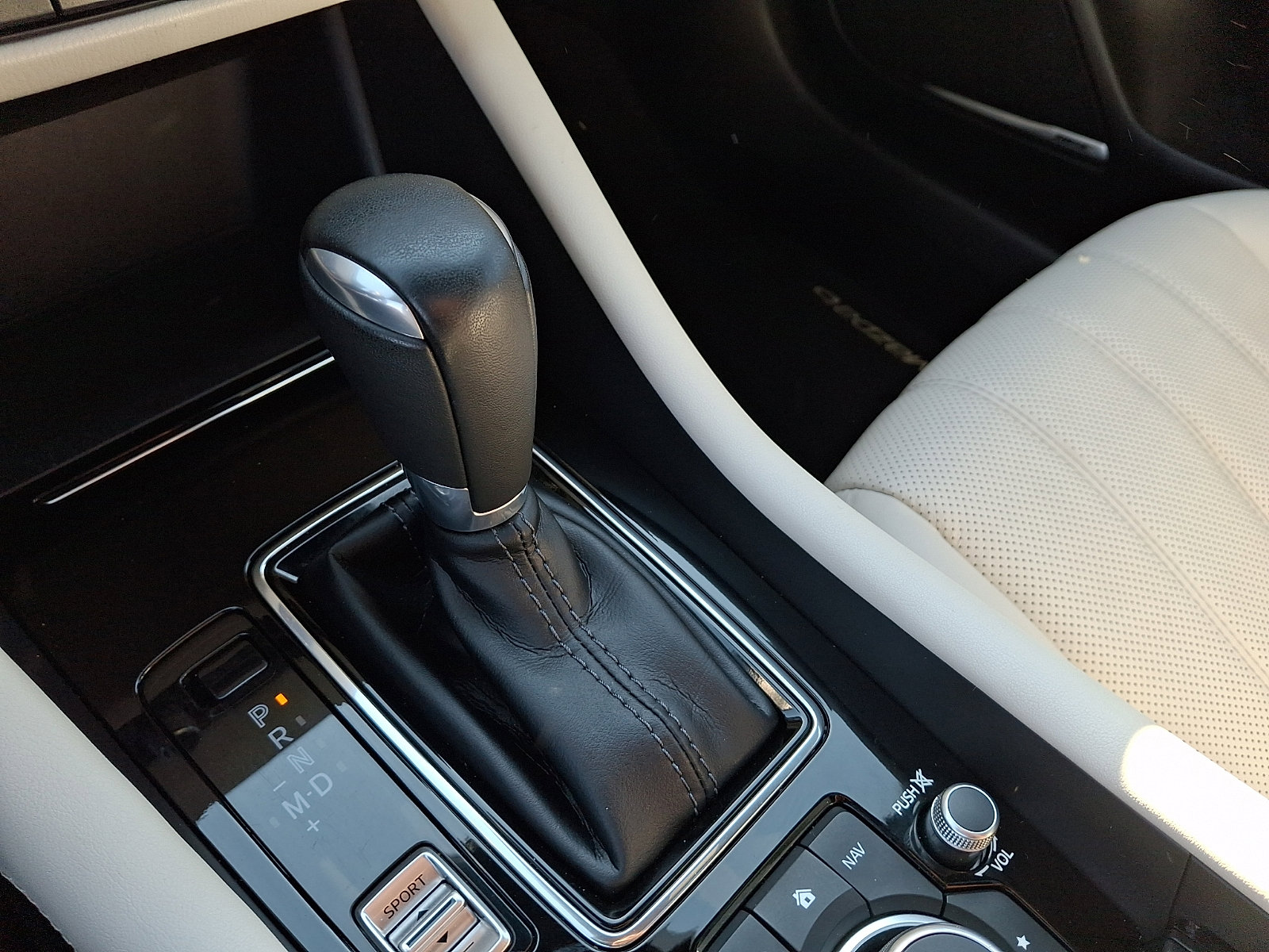 Used 2018 MAZDA MAZDA6 Signature FWD image 15