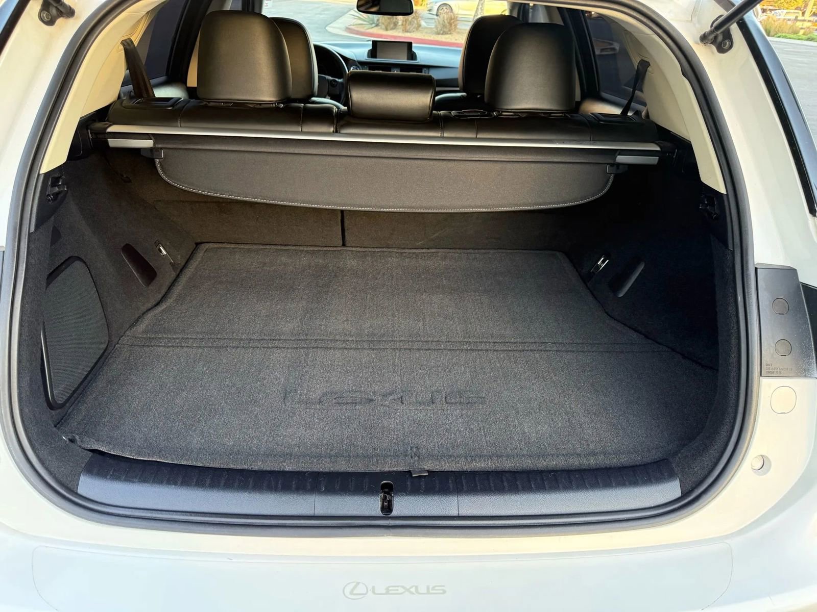 Used 2014 Lexus CT 200h Premium image 29