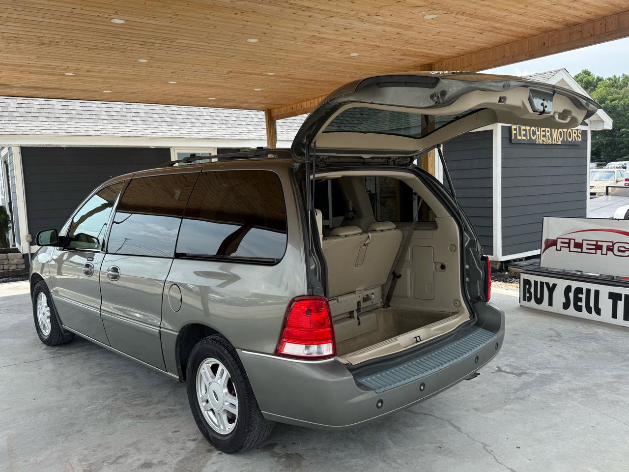 Used 2005 Ford Freestar SEL FWD image 56
