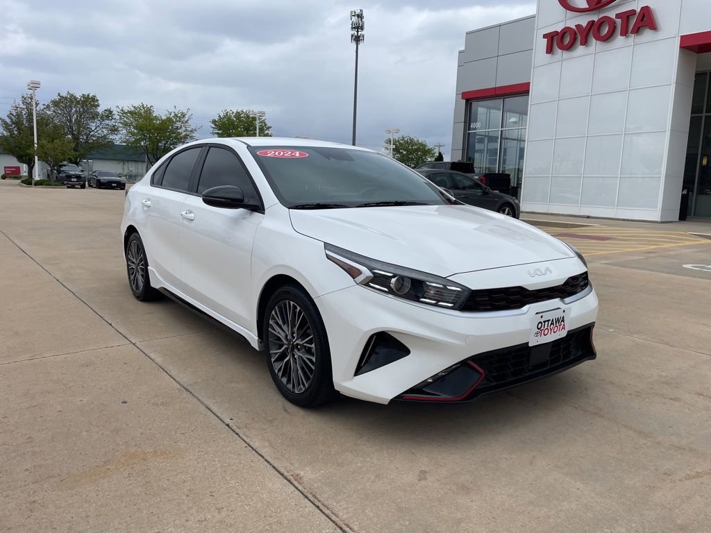 Used 2024 Kia Forte GT-Line FWD image 1