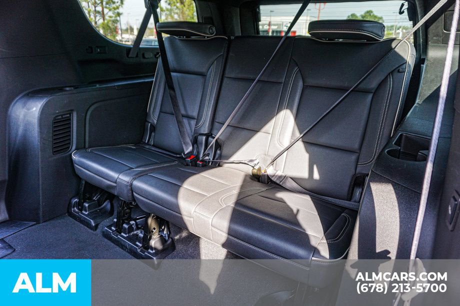 Used 2024 Chevrolet Suburban Premier RWD image 22