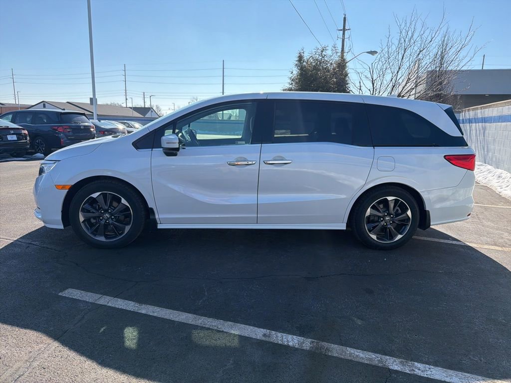Used 2024 Honda Odyssey Elite image 2