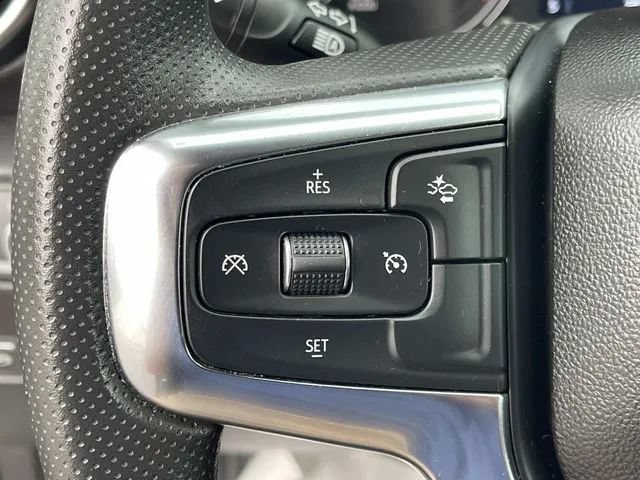 Used 2025 Chevrolet Blazer LT FWD image 38