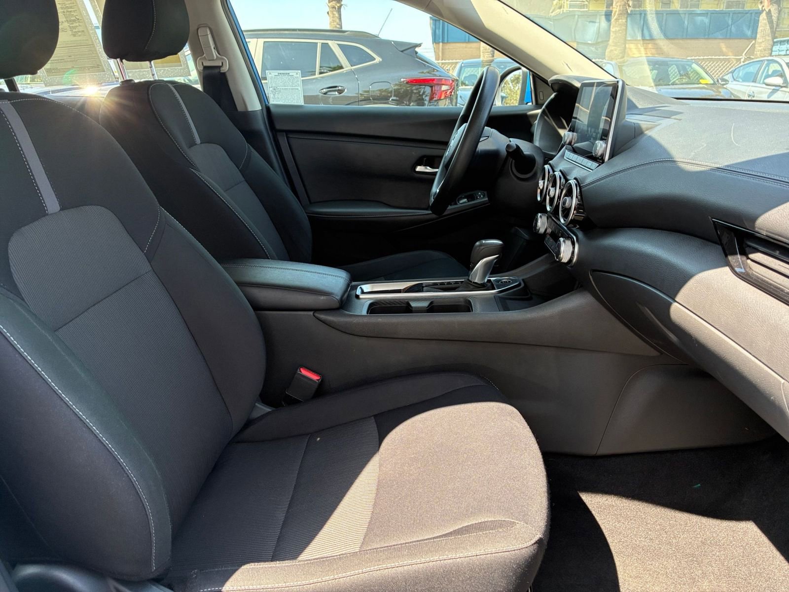 Used 2025 Nissan Sentra SV FWD image 34