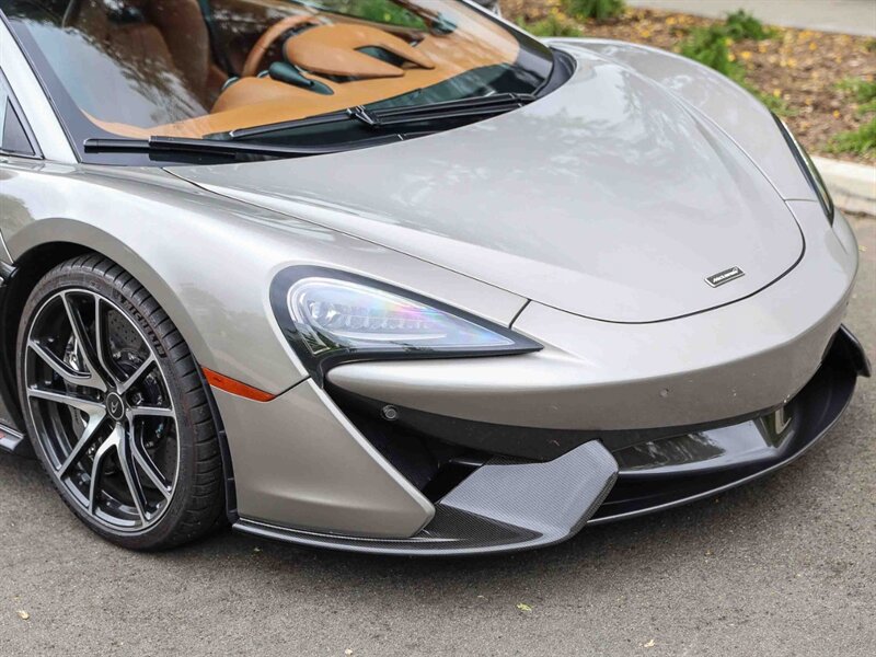 Used 2016 McLaren 570S Coupe RWD image 12