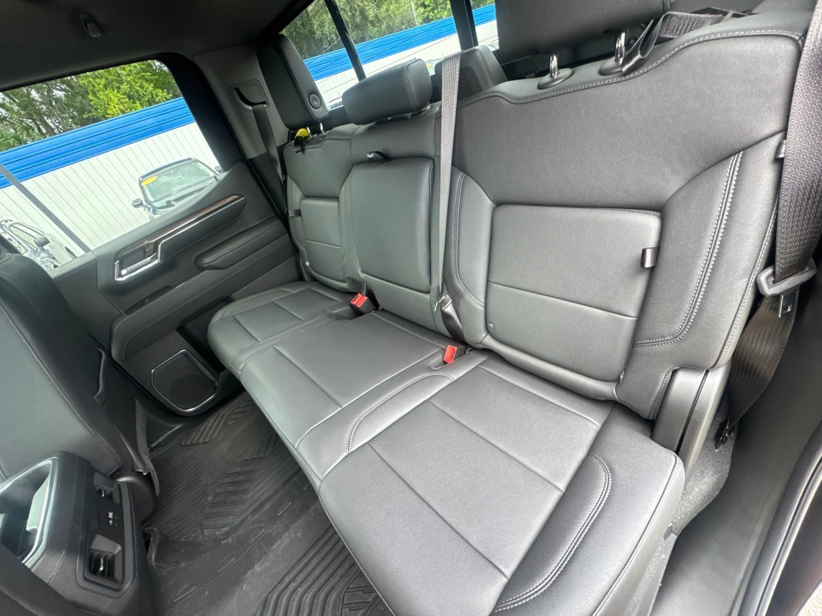 Used 2025 Chevrolet Silverado 1500 LT Trail Boss w/ LT Trail Boss Premium Package AWD/4WD image 21