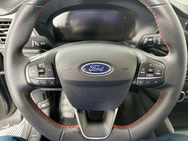 Used 2025 Ford Escape ST-Line AWD/4WD image 18