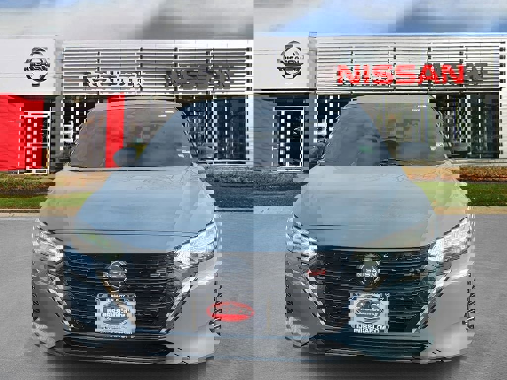 Certified 2024 Nissan Sentra SR w/ Trunk Package image 2