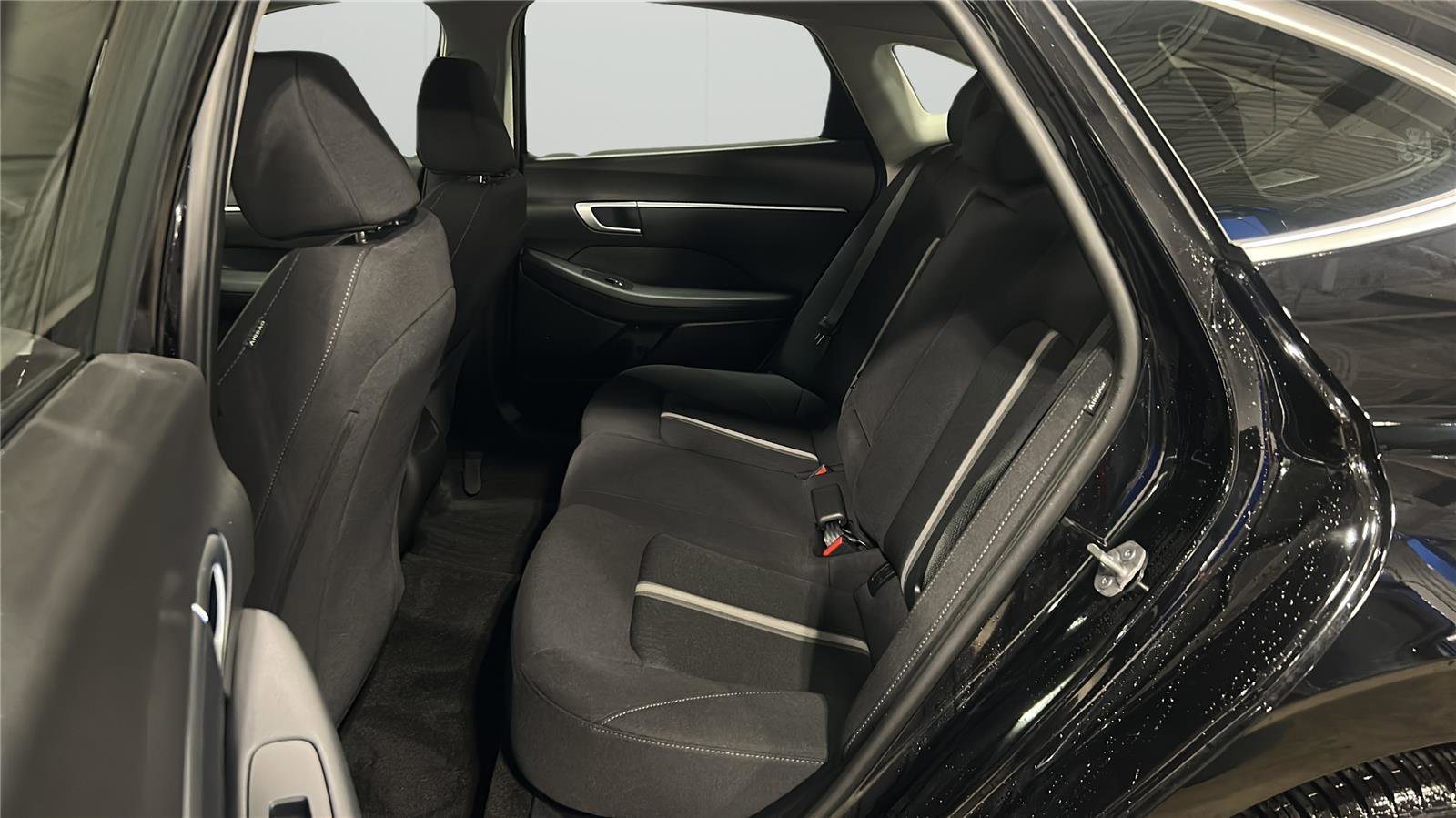 Used 2025 Hyundai Sonata SEL FWD image 11
