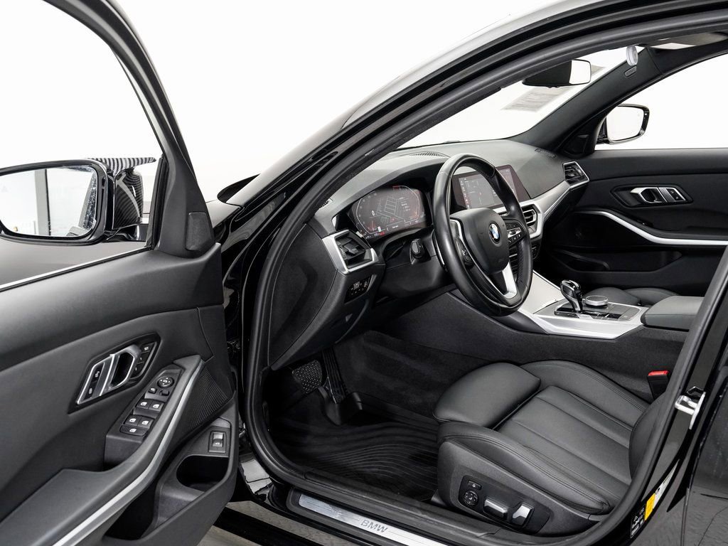 Used 2020 BMW 330i xDrive Sedan w/ Convenience Package image 7