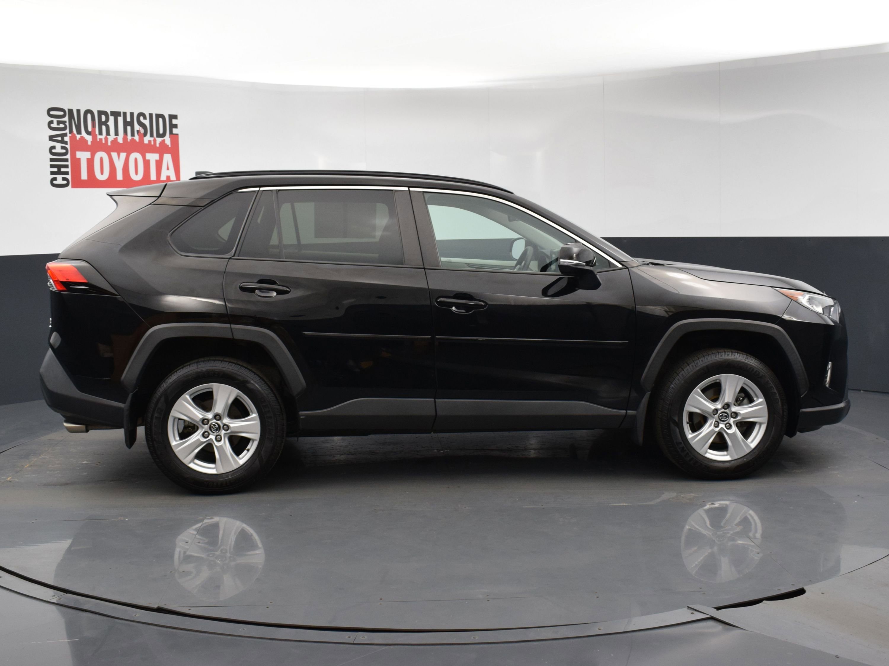 Used 2020 Toyota RAV4 XLE w/ All Weather Liner Package image 5