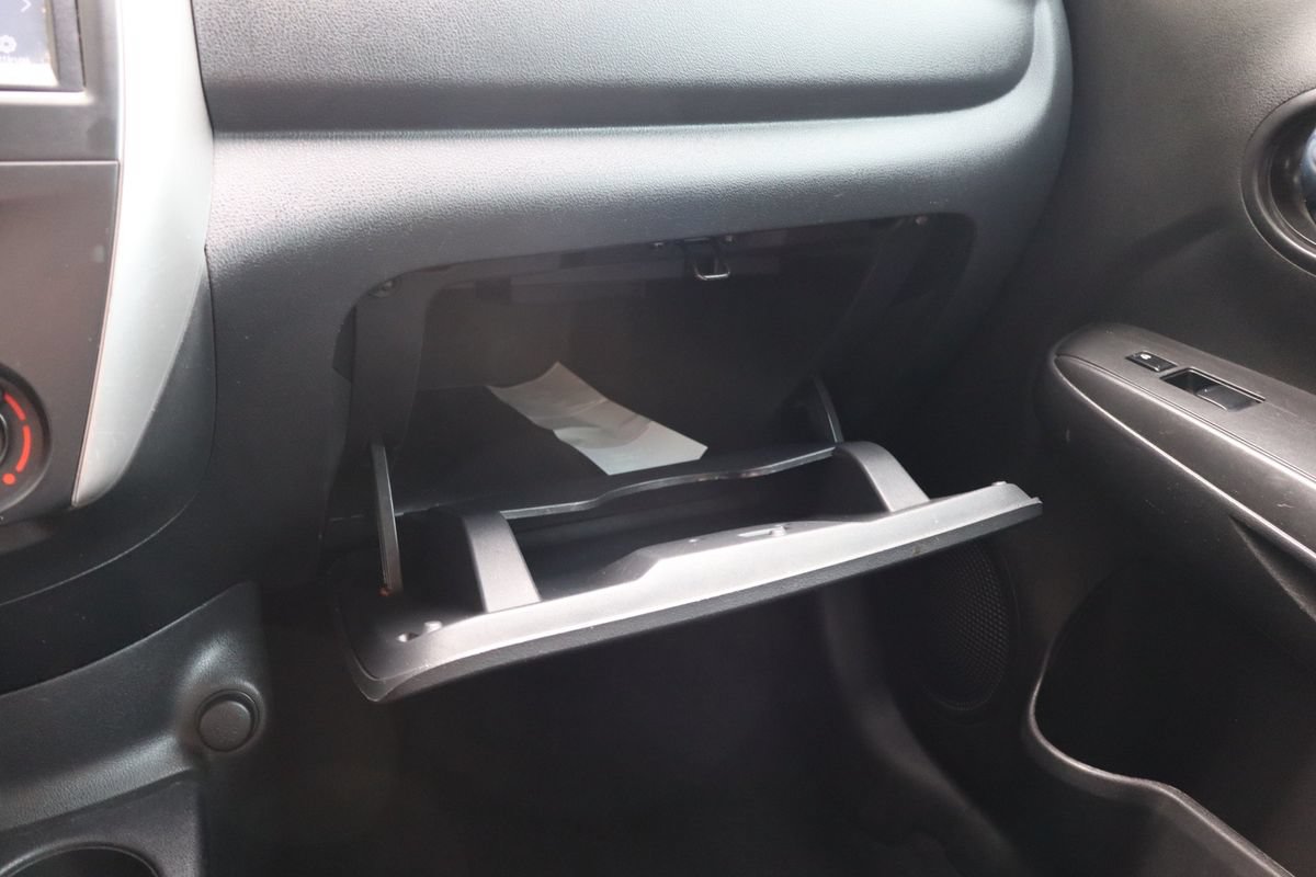 Used 2019 Nissan Versa SV FWD image 37