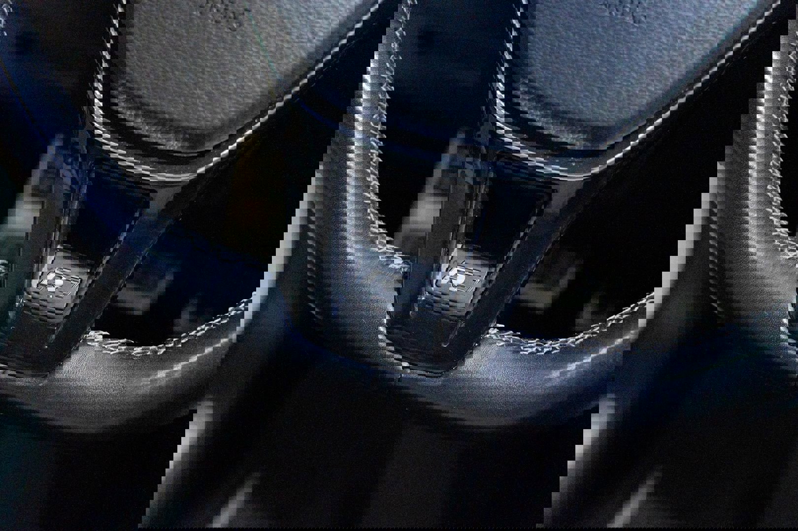 Used 2020 Volkswagen Tiguan SE R-Line w/ 3rd Row Seat Package image 41