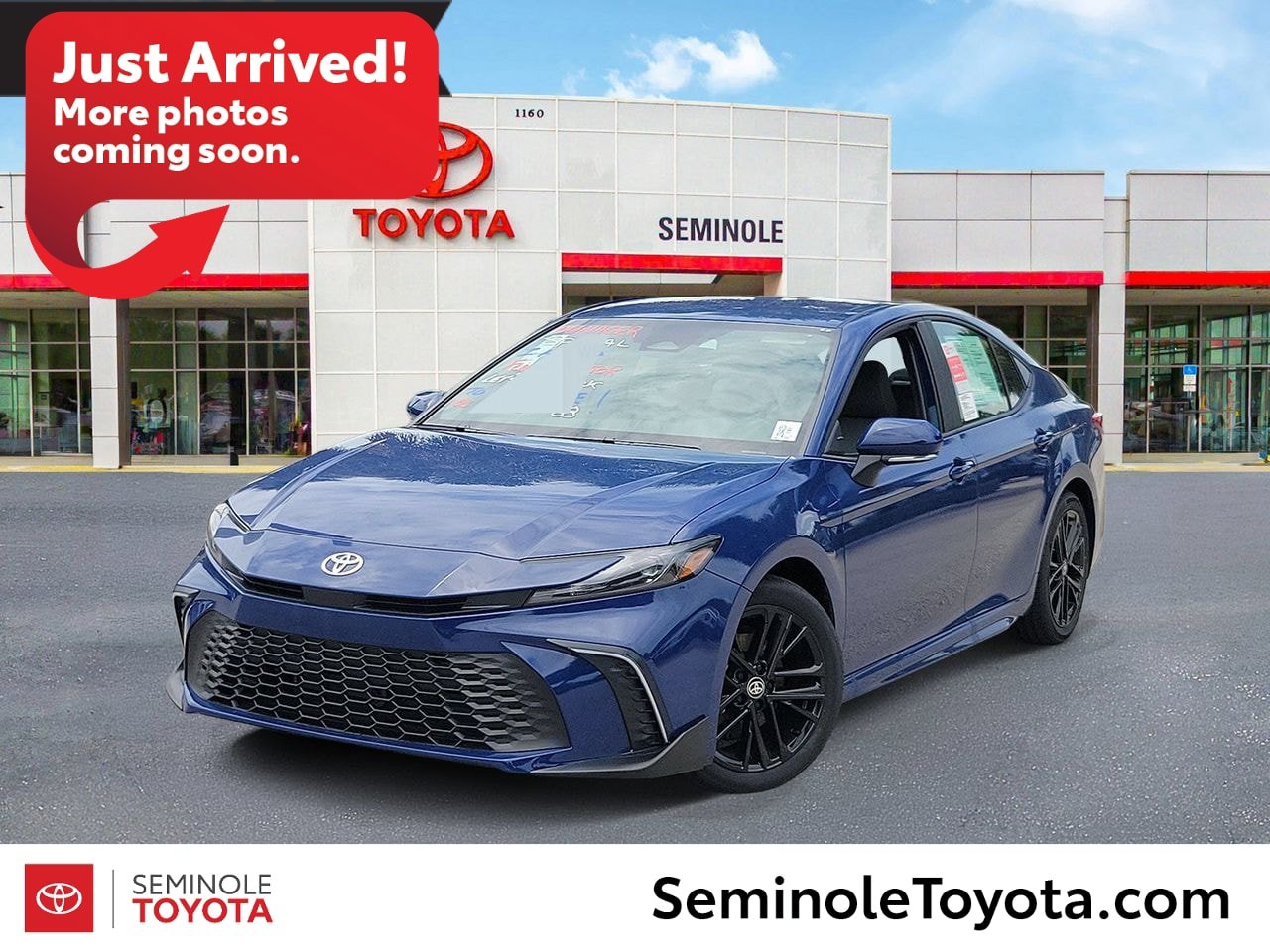 Used 2026 Toyota Camry SE FWD image 1