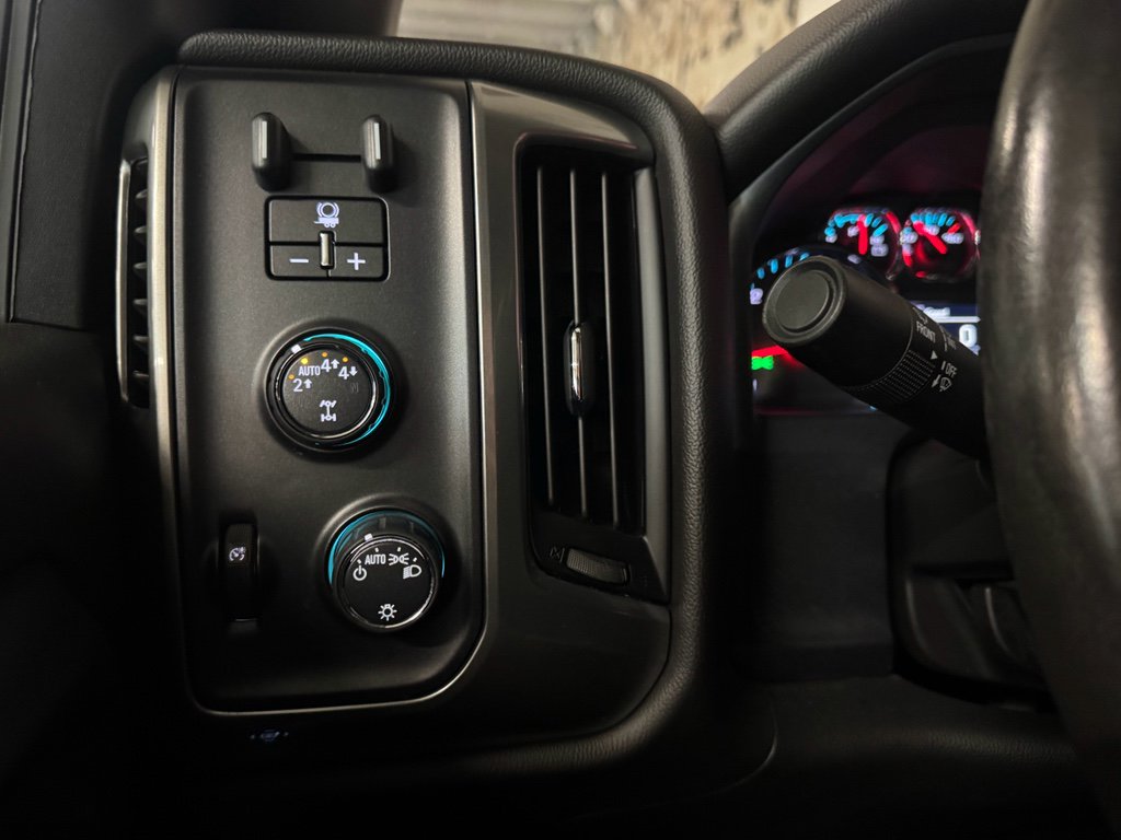 Used 2019 Chevrolet Silverado 1500 LT image 17