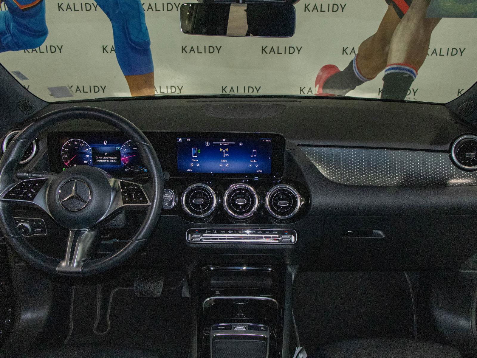 Used 2025 Mercedes-Benz GLA 250 image 3