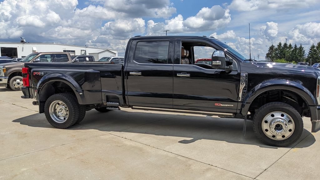 Certified 2024 Ford F450 Platinum w/ FX4 Off-Road Package AWD/4WD image 2
