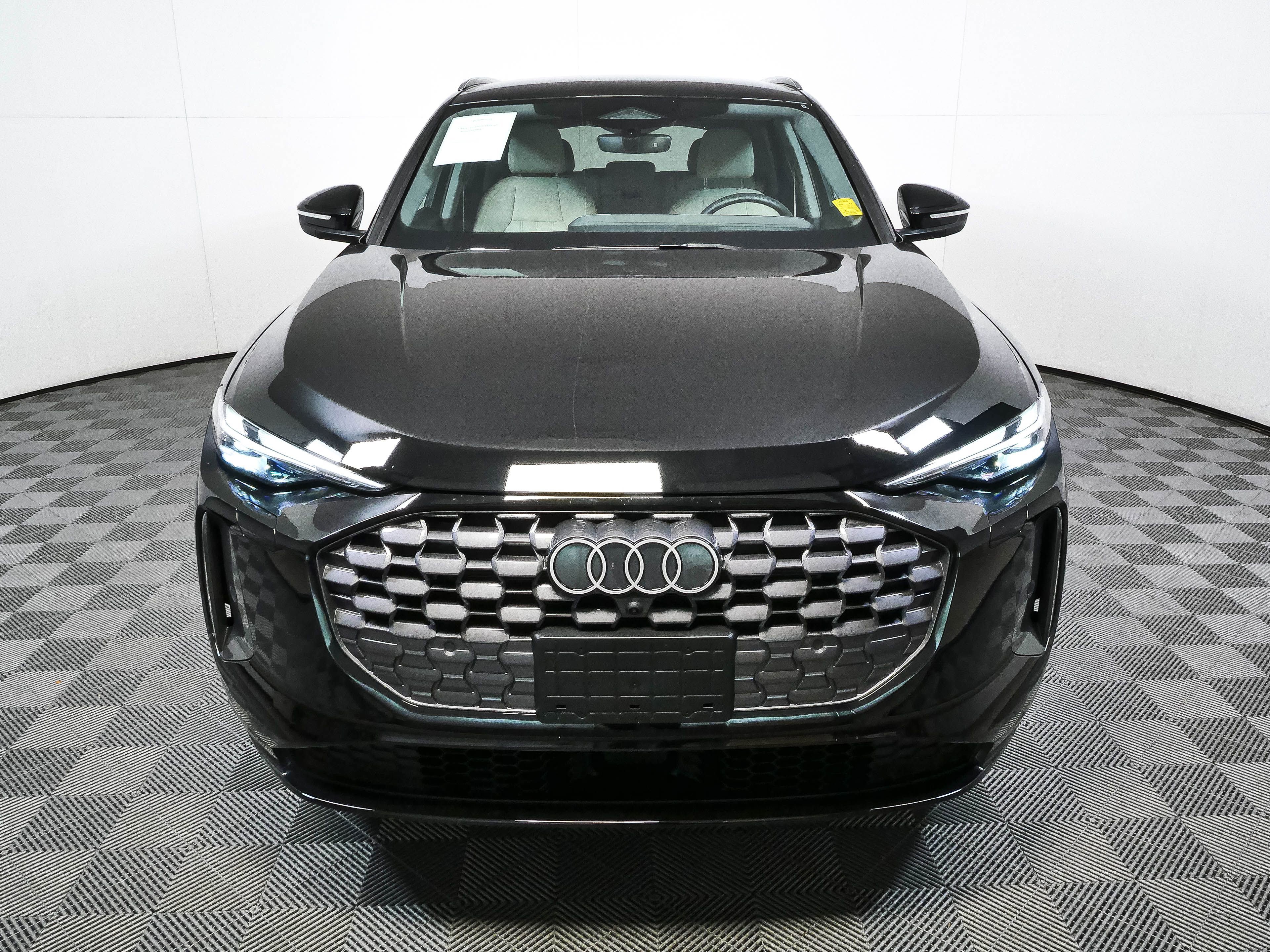 Used 2025 Audi Q5 Premium w/ Convenience Package AWD/4WD image 34