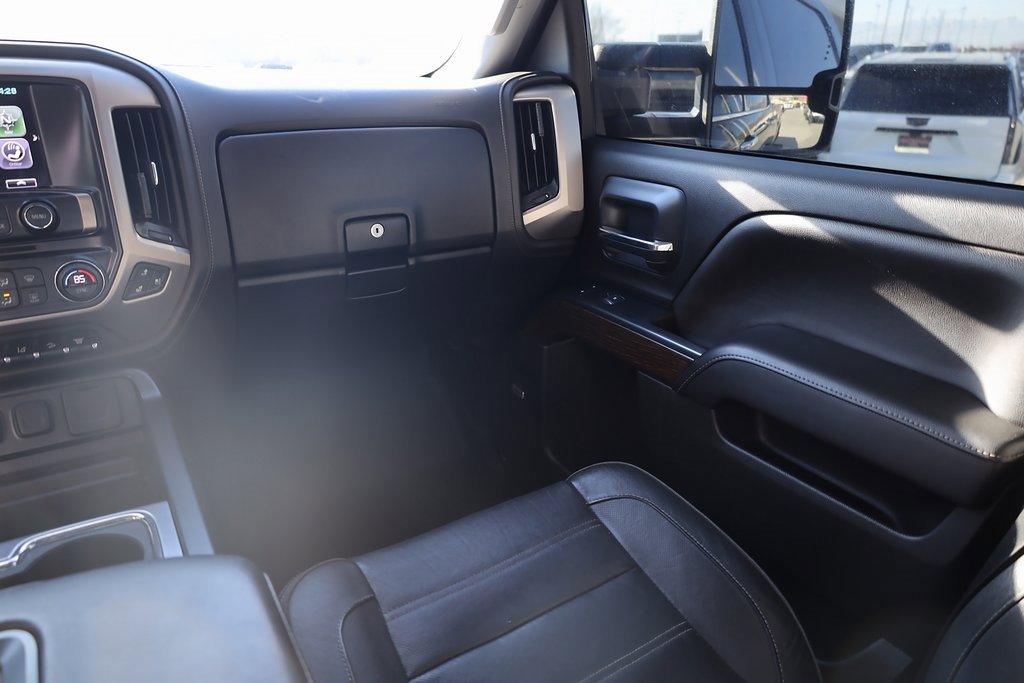Used 2018 GMC Sierra 2500 Denali w/ Duramax Plus Package image 19