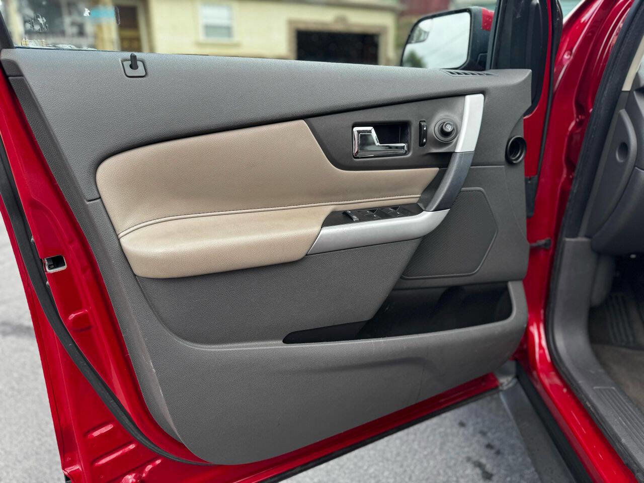 Used 2012 Ford Edge SEL image 17