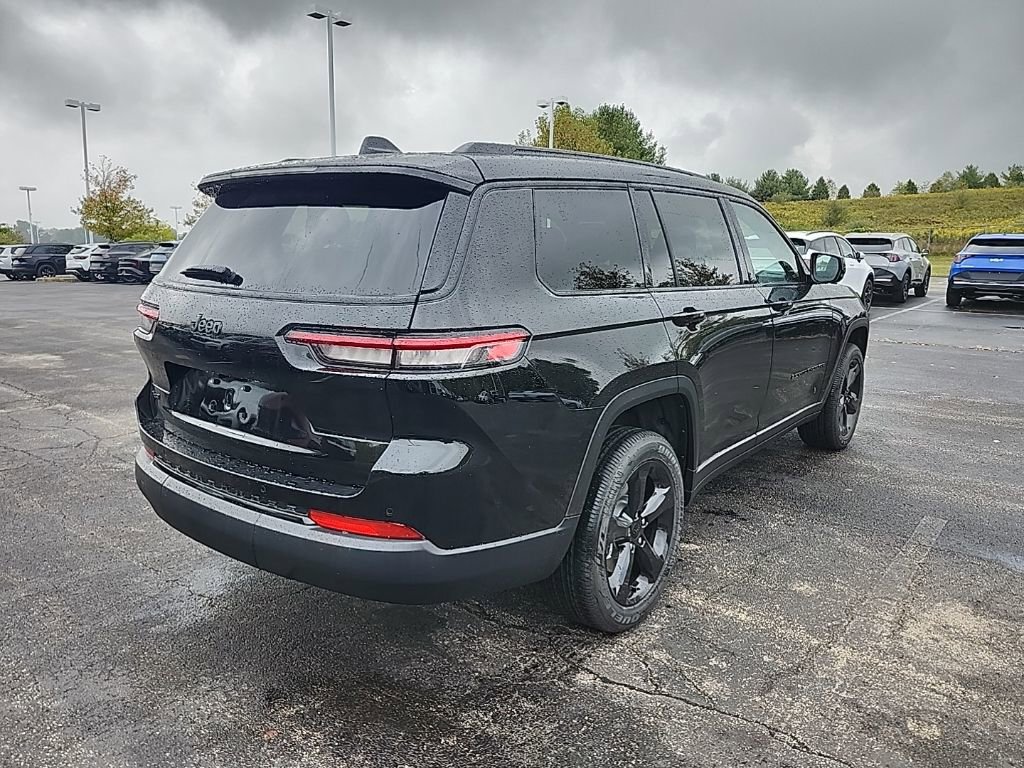New 2025 Jeep Grand Cherokee L Altitude image 3