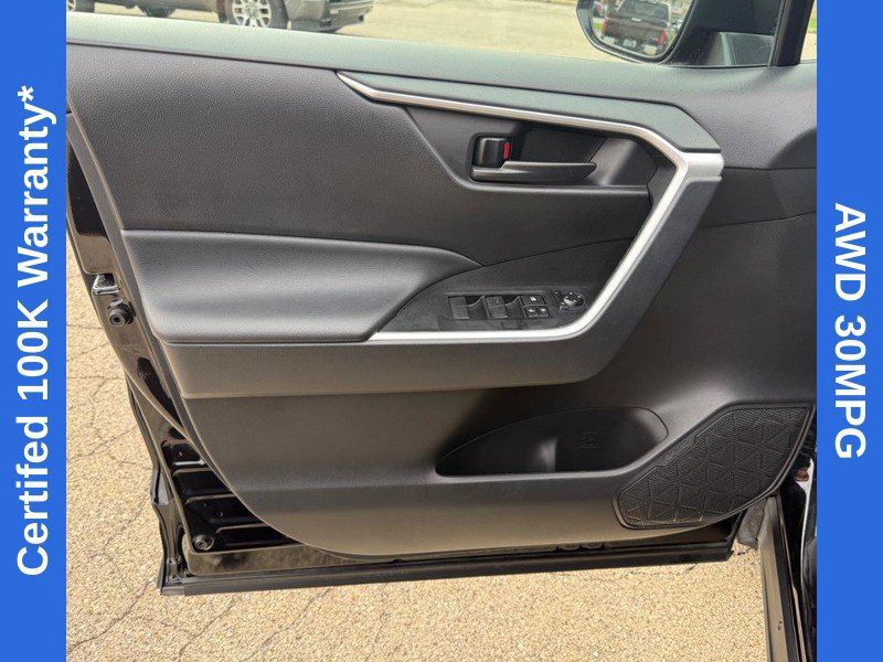 Used 2025 Toyota RAV4 LE AWD/4WD image 19