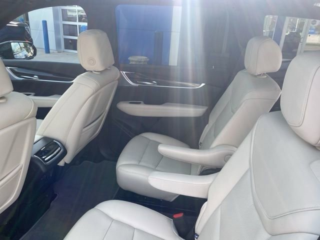 Used 2024 Cadillac XT6 Sport w/ Technology Package AWD/4WD image 29
