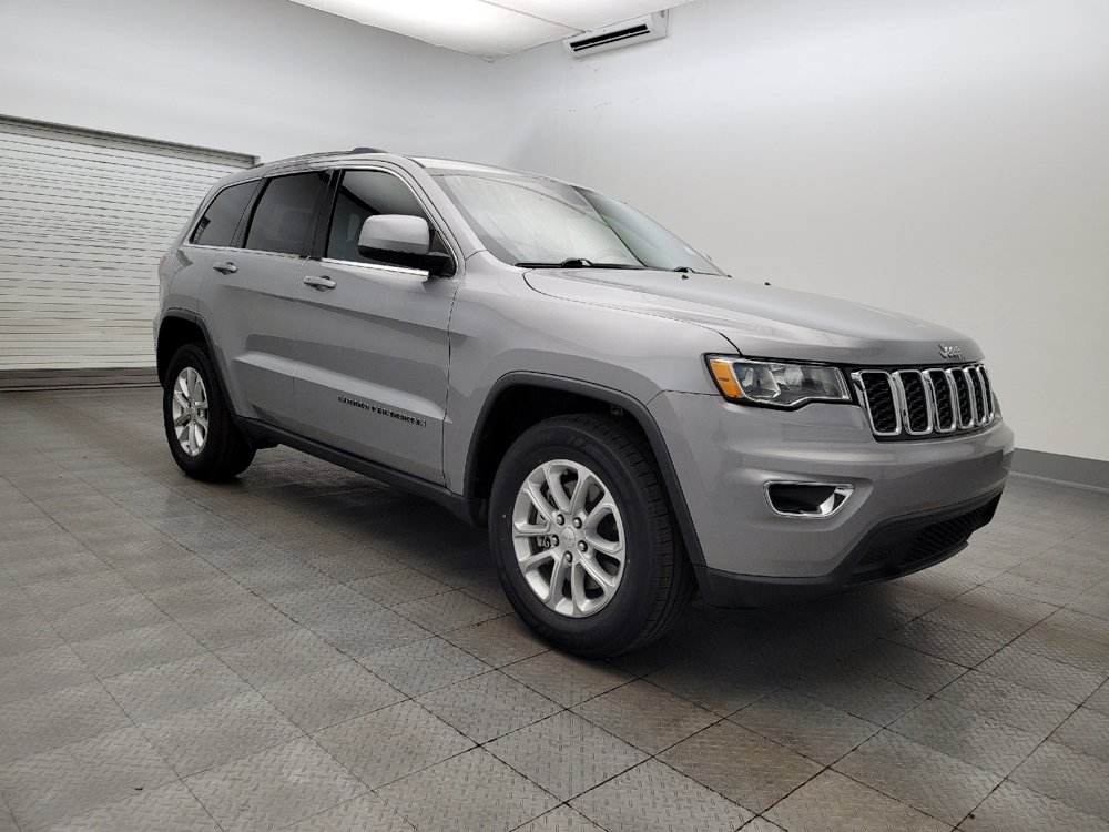 Used 2021 Jeep Grand Cherokee Laredo image 13