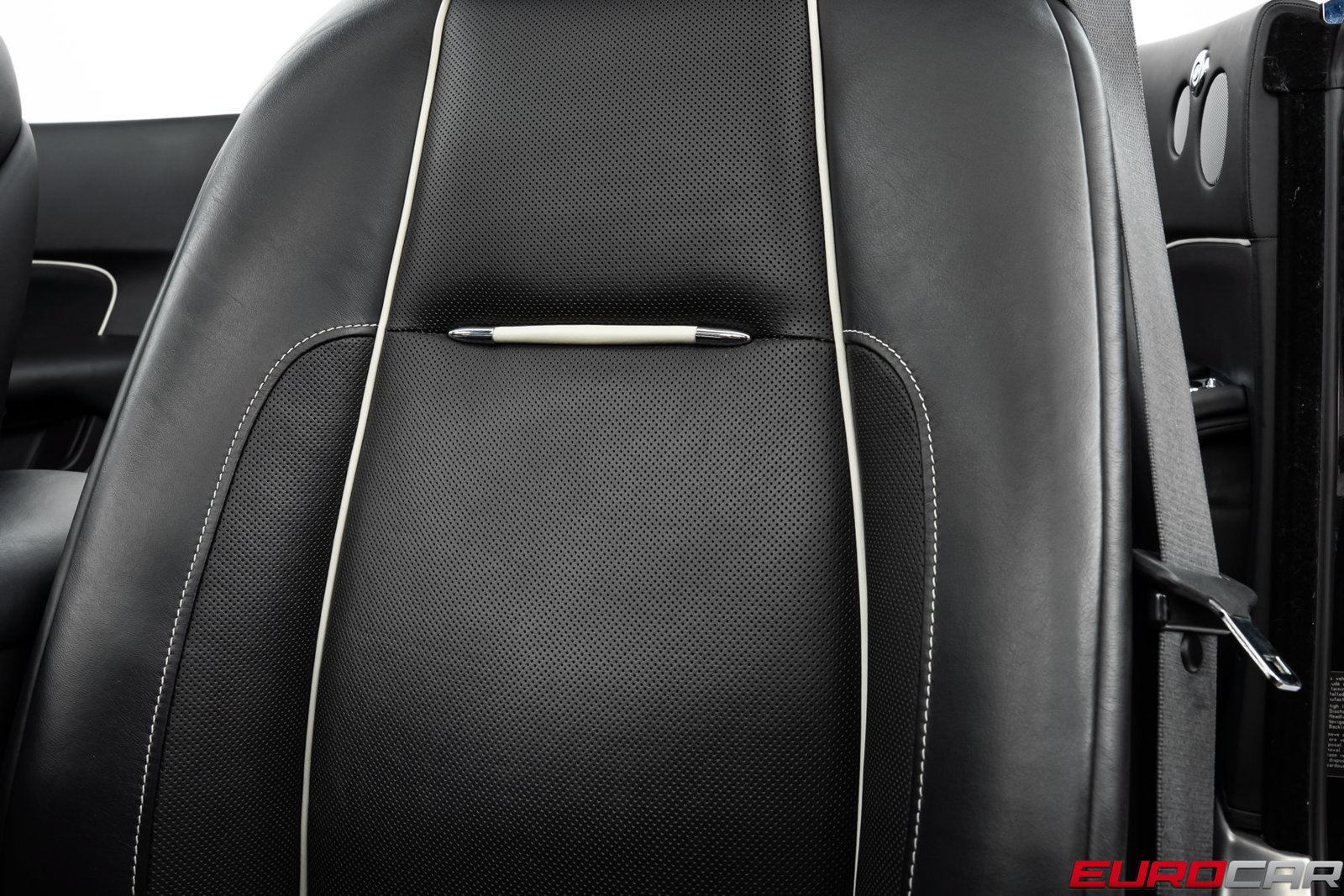 Used 2017 Rolls-Royce Dawn RWD image 41