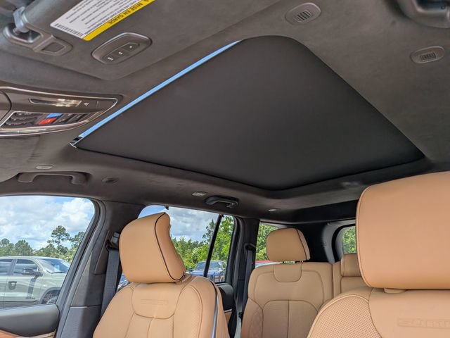 New 2026 Jeep Grand Cherokee Summit AWD/4WD image 18