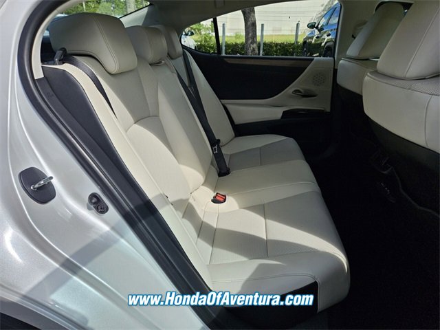 Used 2024 Lexus ES 350 w/ Premium Package image 12