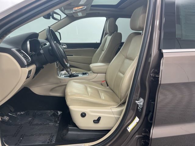 Used 2021 Jeep Grand Cherokee Limited AWD/4WD image 18