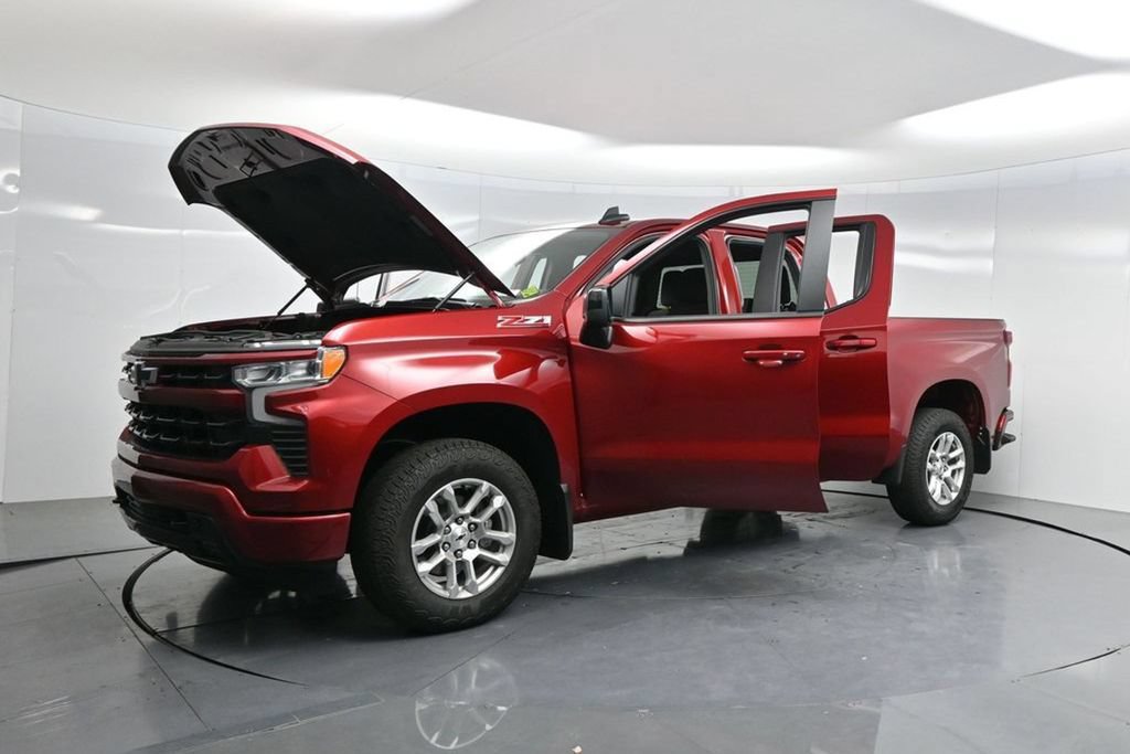 Used 2025 Chevrolet Silverado 1500 RST w/ Z71 Off-Road Package AWD/4WD image 52