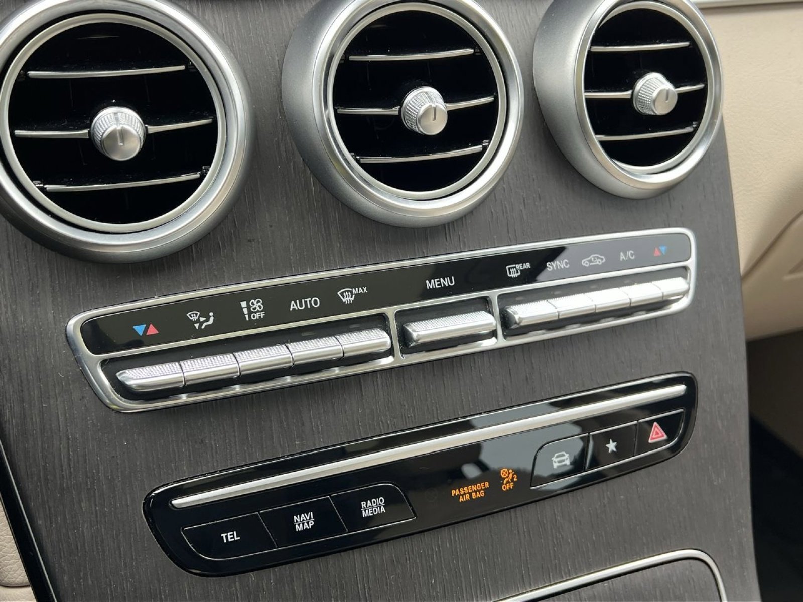 Used 2021 Mercedes-Benz GLC 300 4MATIC image 18