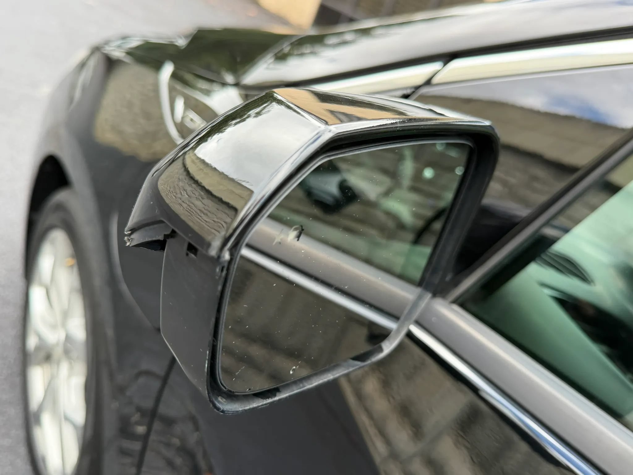 Used 2017 Chevrolet Volt Premier w/ Driver Confidence II Package FWD image 35