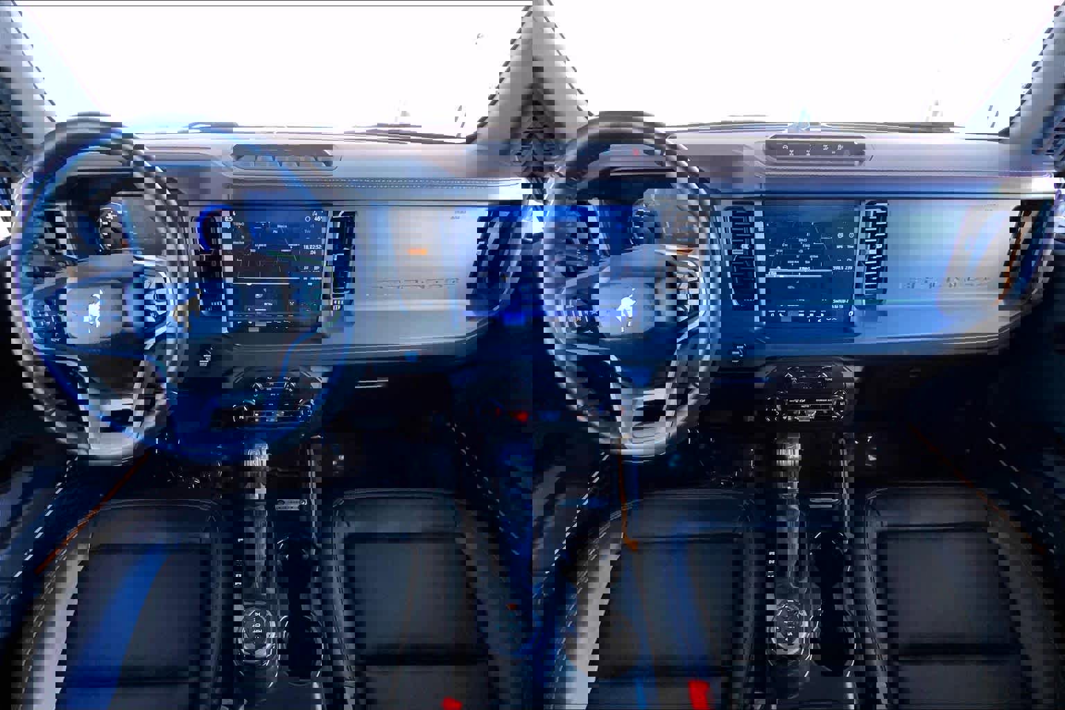 Used 2024 Ford Bronco Badlands image 16