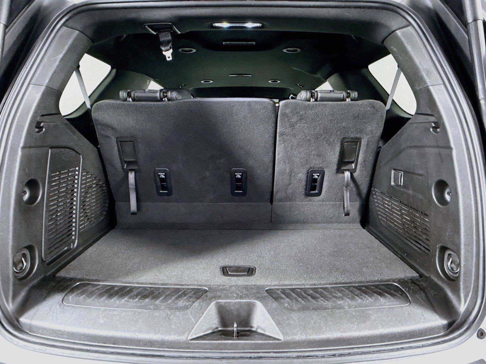 Used 2025 Chevrolet Tahoe LT RWD image 36