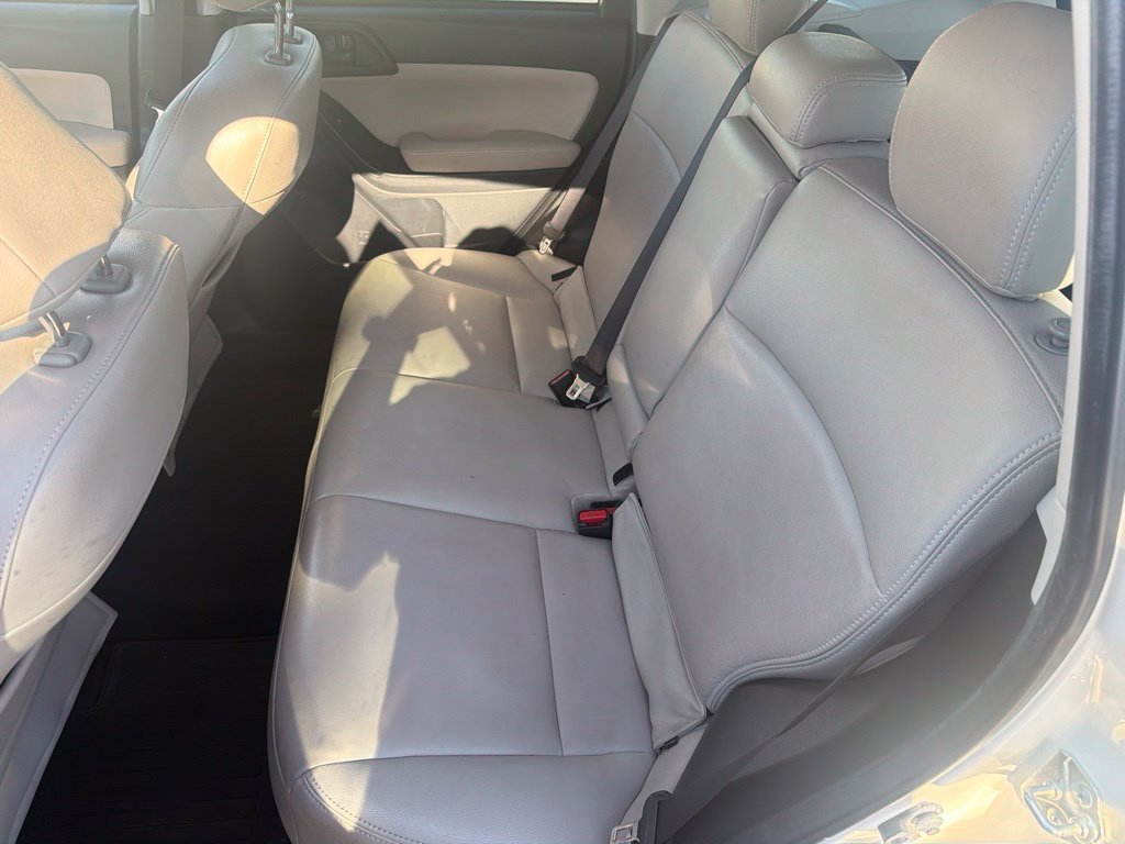 Used 2015 Subaru Forester 2.5i Premium AWD/4WD image 11