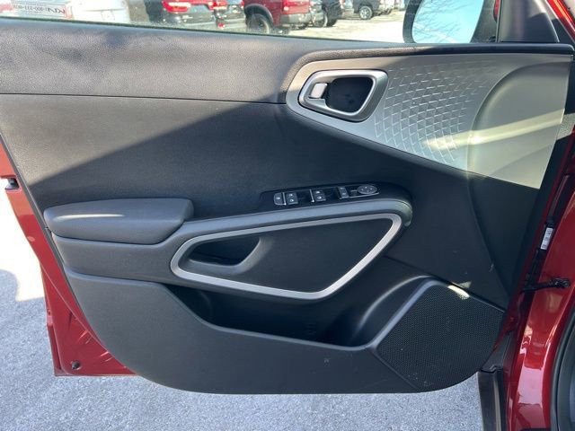 Certified 2023 Kia Soul S image 27