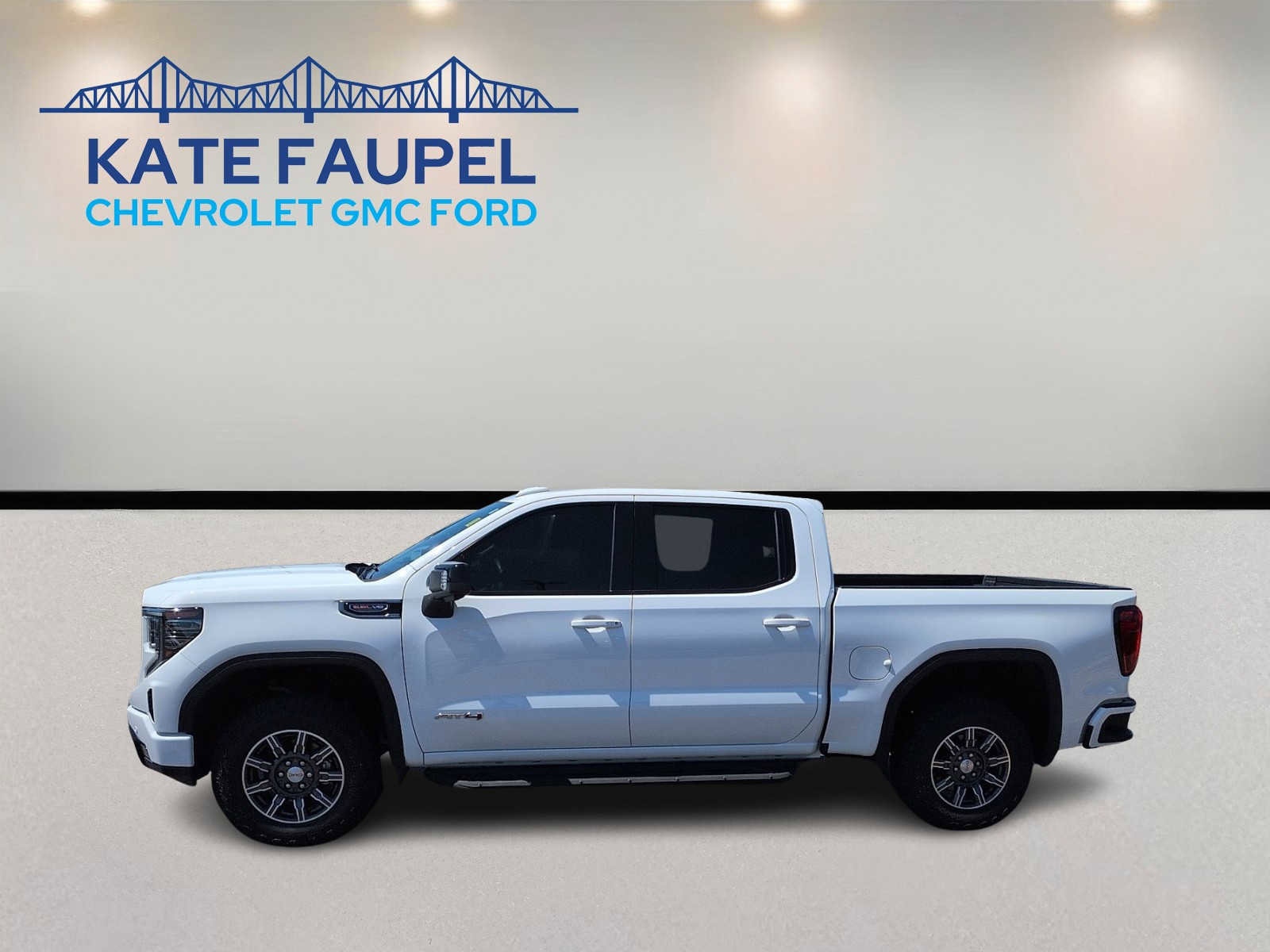 Used 2025 GMC Sierra 1500 AT4 w/ AT4 Premium Package AWD/4WD image 4