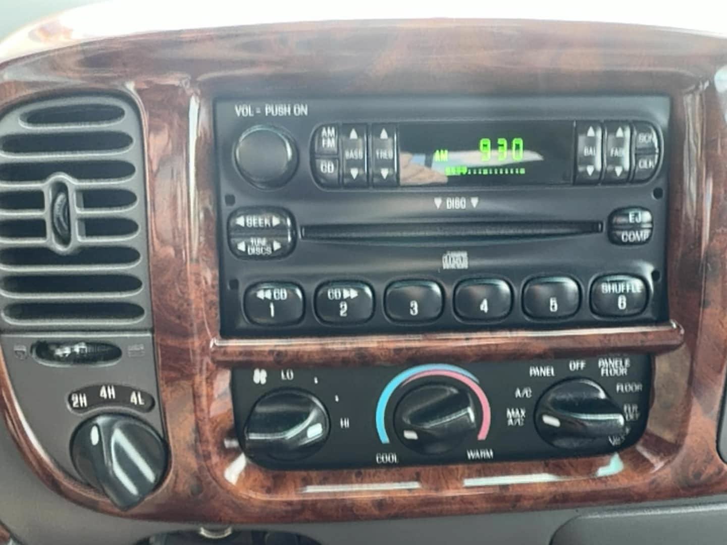 Used 2003 Ford F150 XLT AWD/4WD image 9