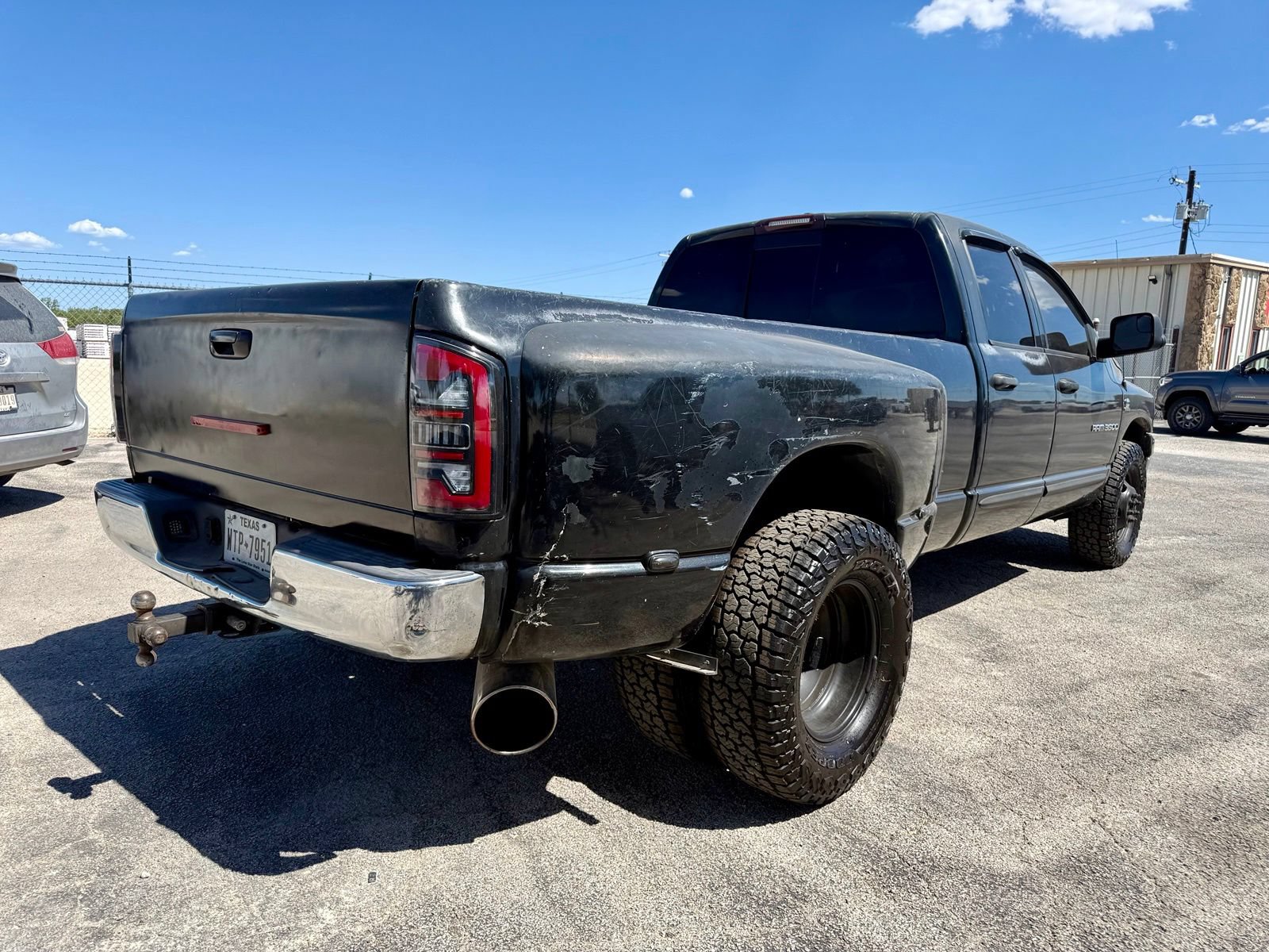 Used 2006 Dodge Ram 3500 Truck SLT RWD image 3